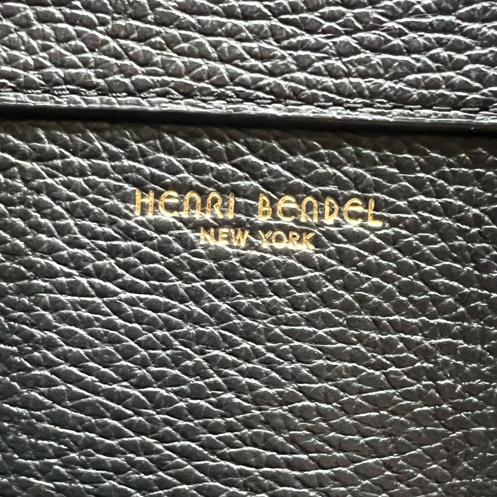 Black leather Henri Bendel bag good condition - Picture 11 of 11